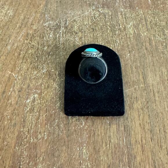 Vintage Navajo Sterling Silver Round Turquoise ring Size 5.25 - Picture 3 of 7
